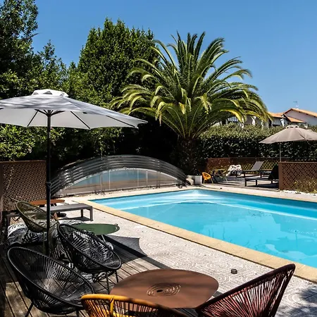 Apartahotel Chateau D'acotz - Avec Piscine A 600m Des Plages & Ocean San Juan de Luz