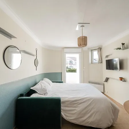 Chateau D'acotz - Avec Piscine A 300m Des Plages & Ocean Aparthotel