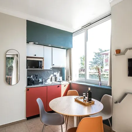 Chateau D'acotz - Avec Piscine A 300m Des Plages & Ocean Aparthotel 3*