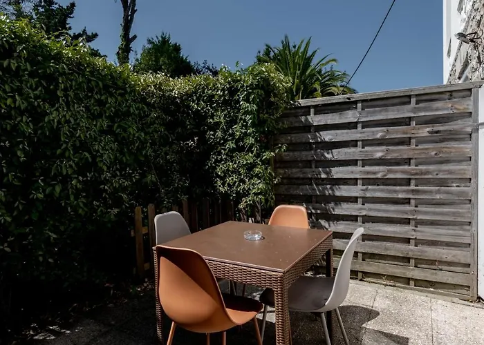 Résidence Château D'acotz - Avec Piscine à 300m Des Plages&océan Appart hôtel 3*