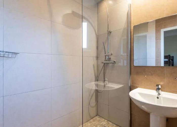 Appart hôtel Résidence Château D'acotz - Avec Piscine à 300m Des Plages&océan 3*
